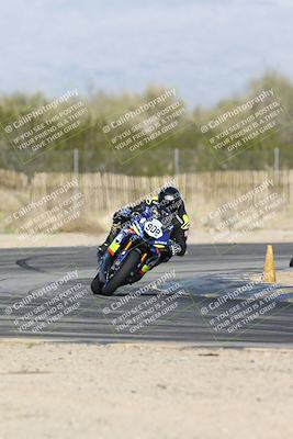 media/Jan-15-2026-Racers Edge (Thu) [[dfebeb70ab]]/2-A Group/Session 5 Turn 2/